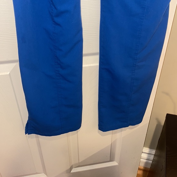 FIGS - Picture 7 of 12